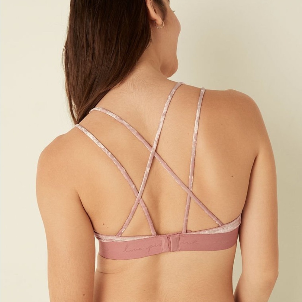 PINK
VELVET TRIANGLE BRALETTE​​ - Picture 4 of 5